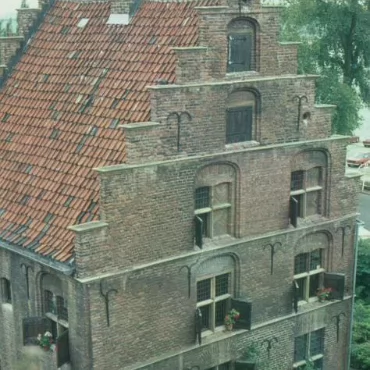 Holland - Nederlands All of these photographs were taken with my Canon F1 and scanned from the slides. Quality is therefore somewhat lacking!